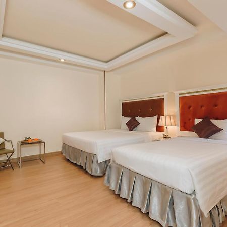 Dyn Opera Hotel Хошимин Екстериор снимка