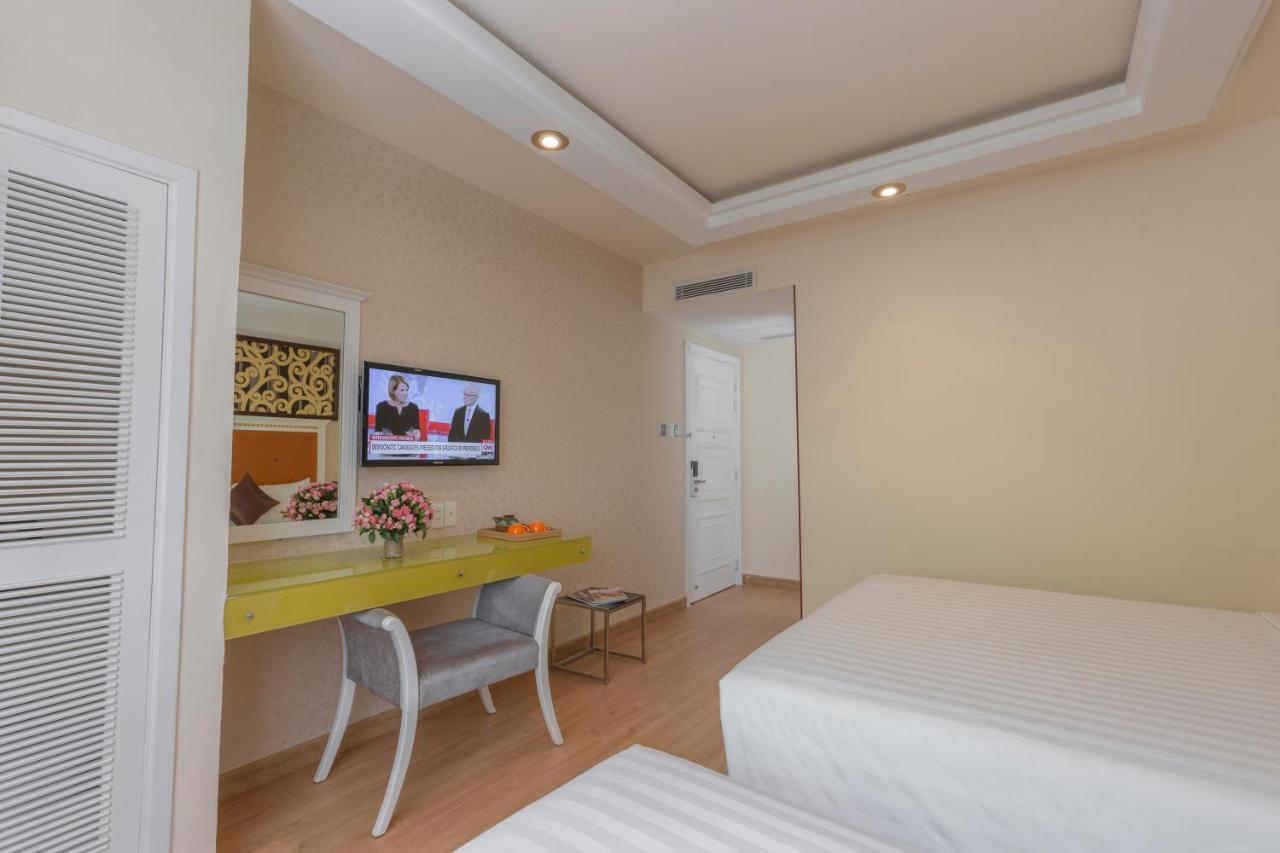 Dyn Opera Hotel Хошимин Екстериор снимка