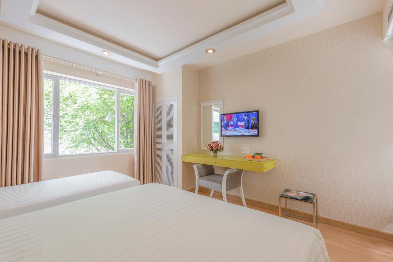 Dyn Opera Hotel Хошимин Екстериор снимка