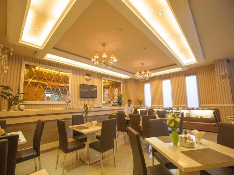 Dyn Opera Hotel Хошимин Екстериор снимка