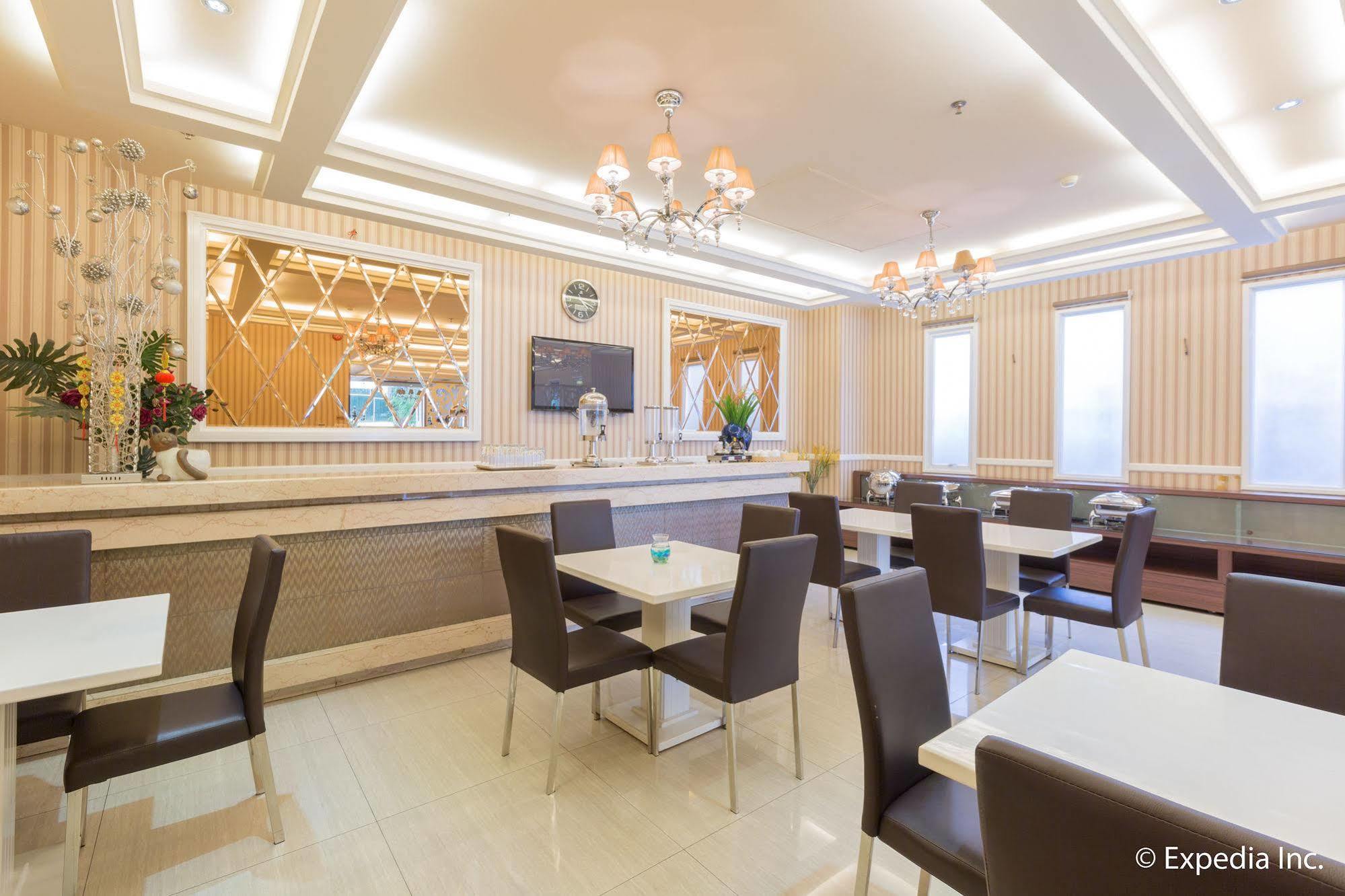 Dyn Opera Hotel Хошимин Екстериор снимка