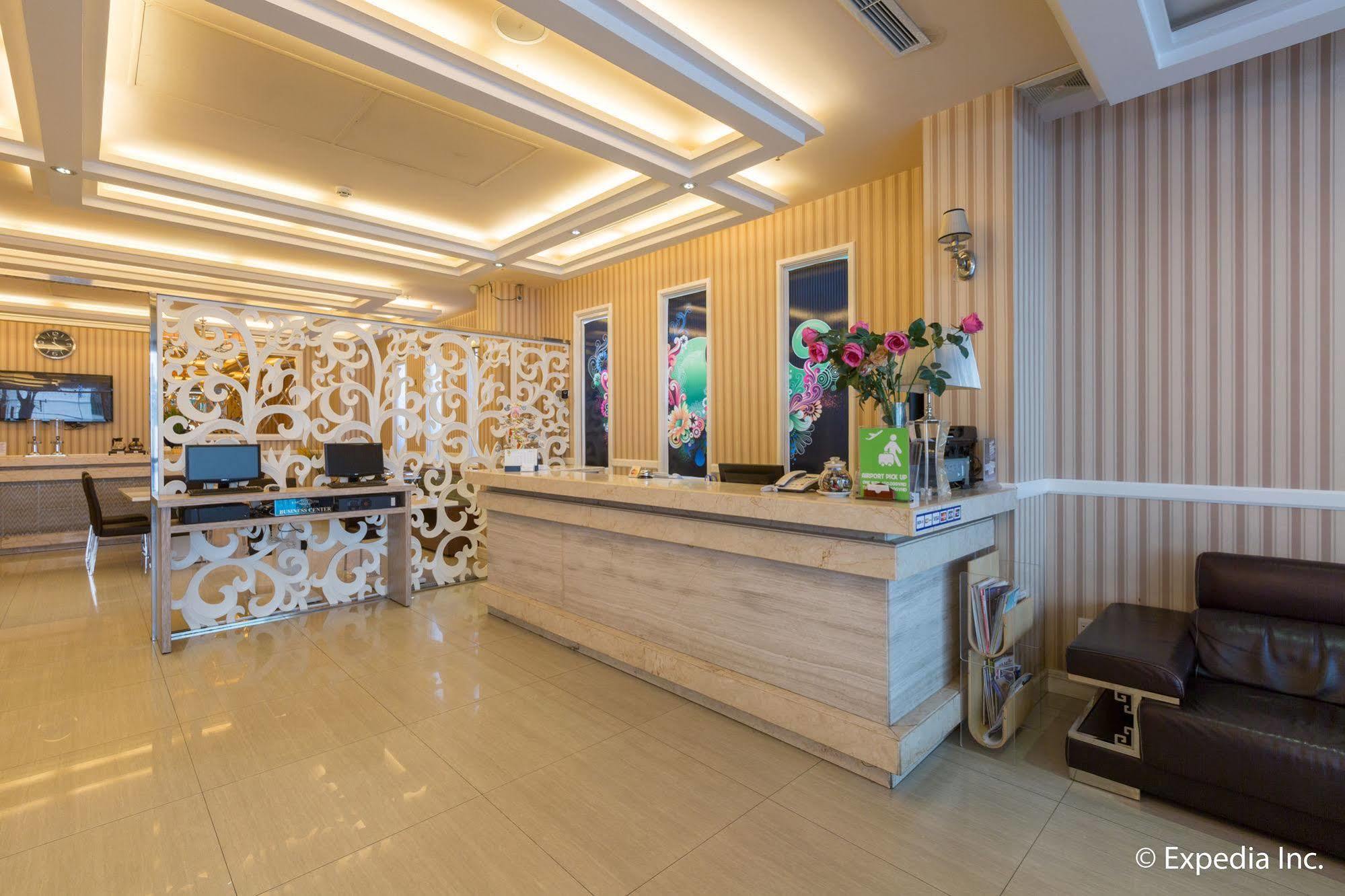 Dyn Opera Hotel Хошимин Екстериор снимка