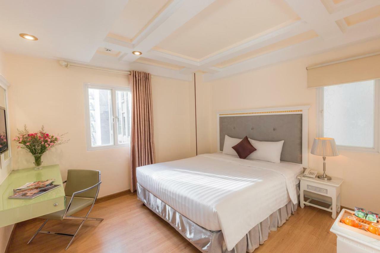 Dyn Opera Hotel Хошимин Екстериор снимка