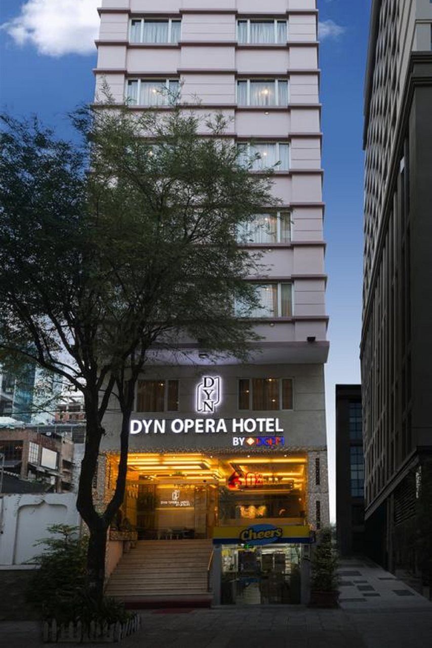 Dyn Opera Hotel Хошимин Екстериор снимка